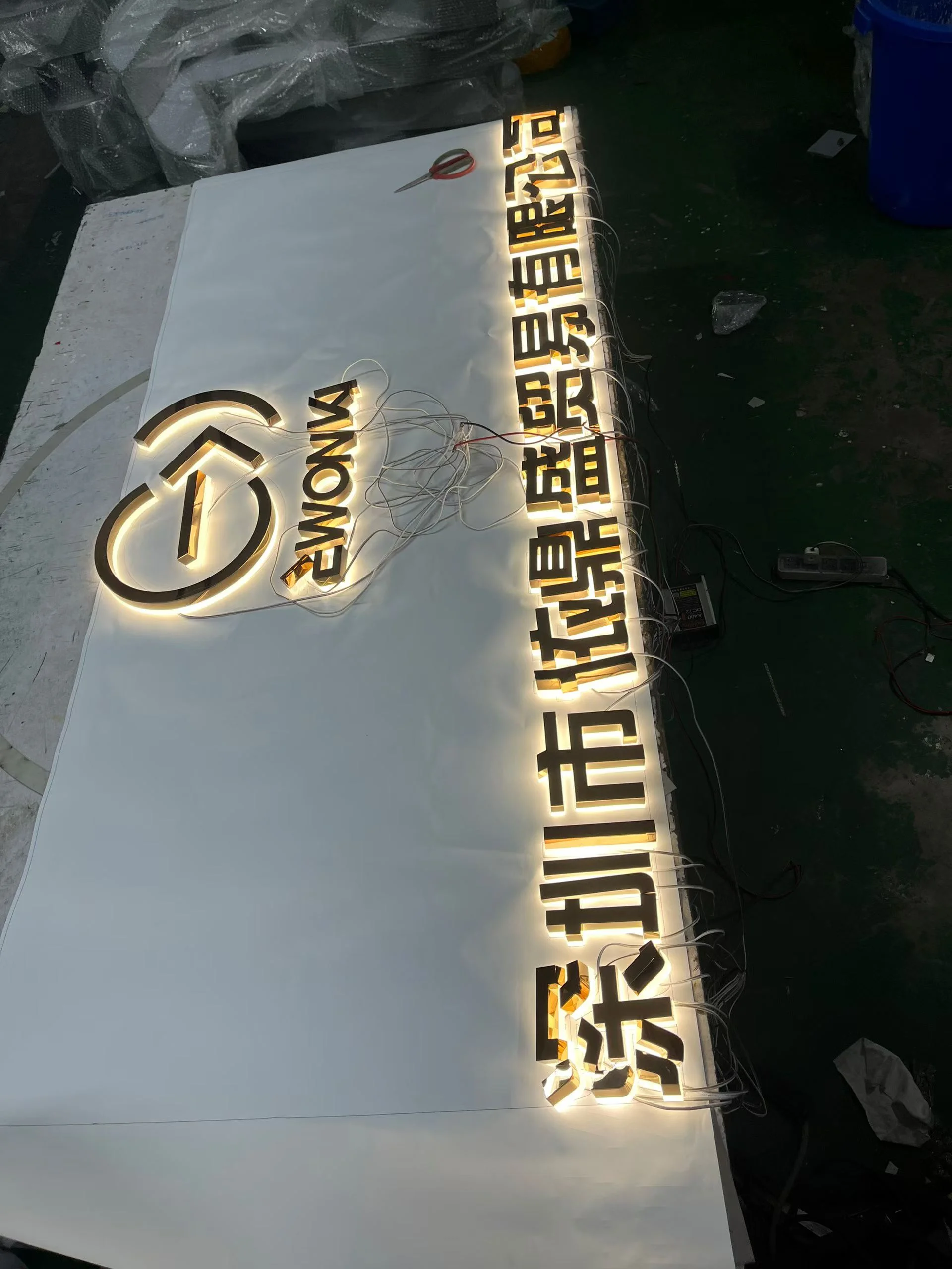 金屬背光字案例實拍 9